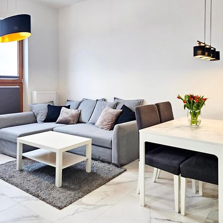 visit baltic - Platan Tower Grey Apartment Swinoujscie Bagian luar foto