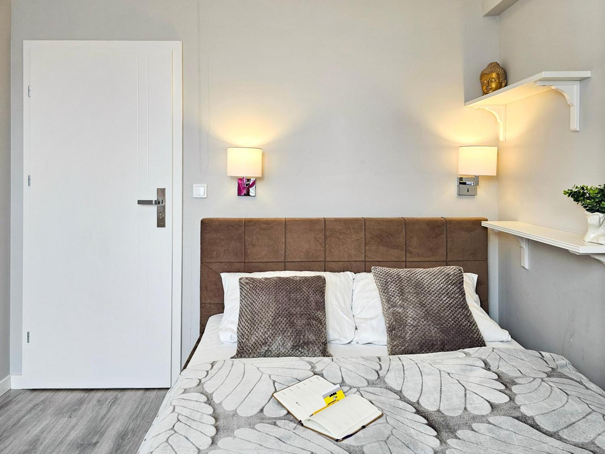 visit baltic - Platan Tower Grey Apartment Swinoujscie Bagian luar foto