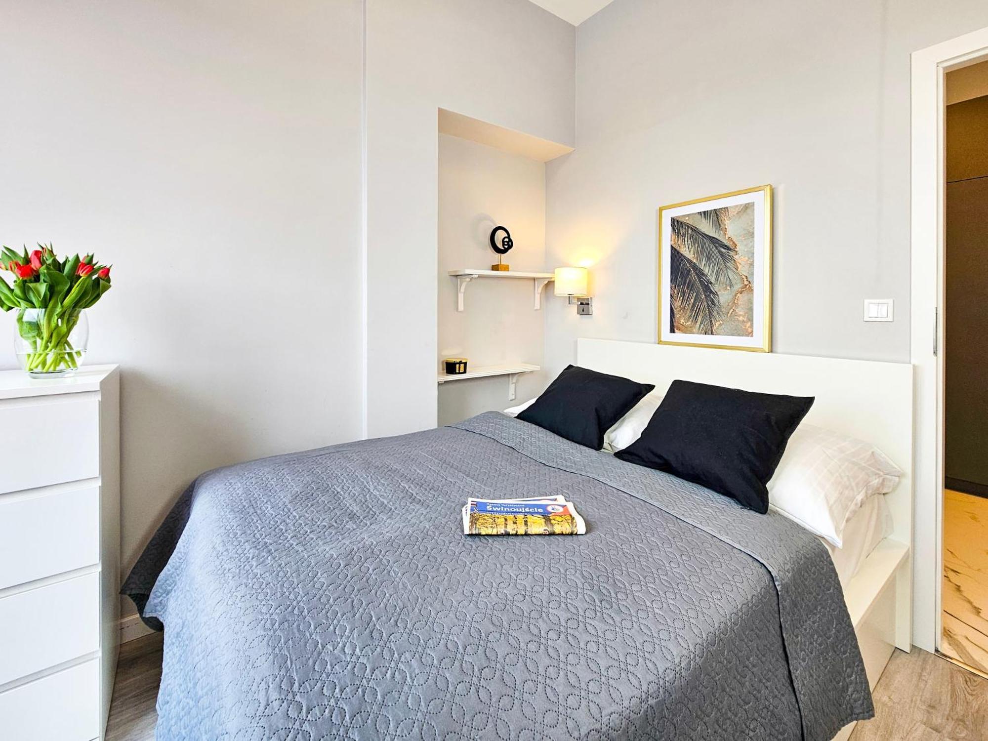 visit baltic - Platan Tower Grey Apartment Swinoujscie Bagian luar foto