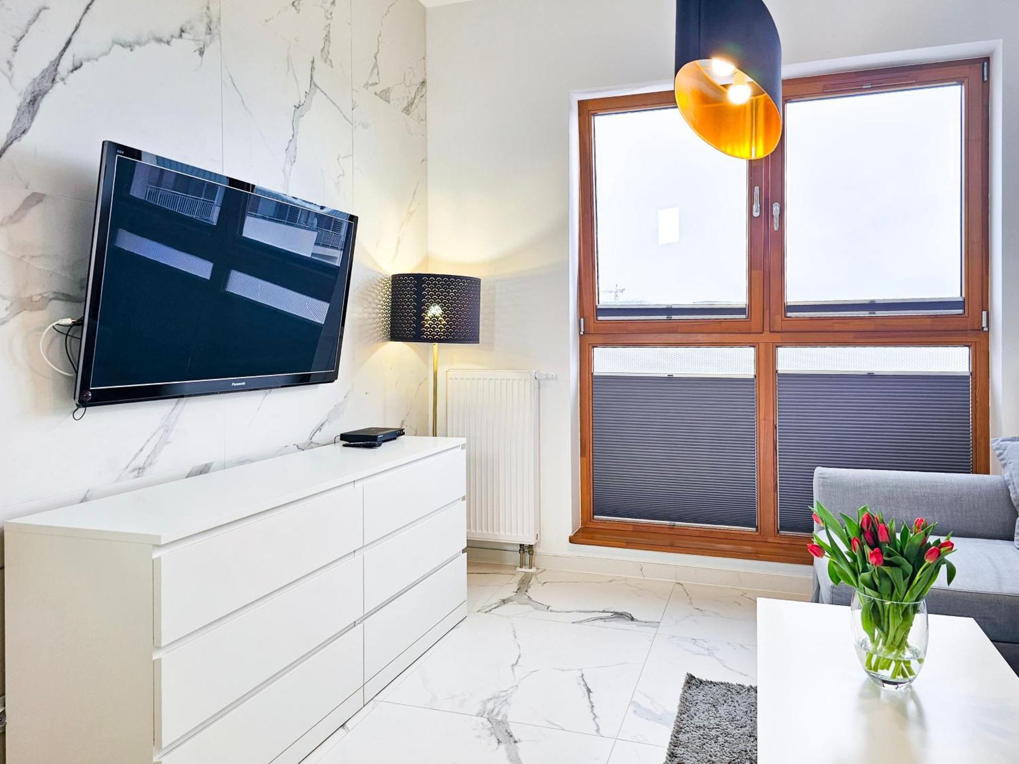 visit baltic - Platan Tower Grey Apartment Swinoujscie Bagian luar foto